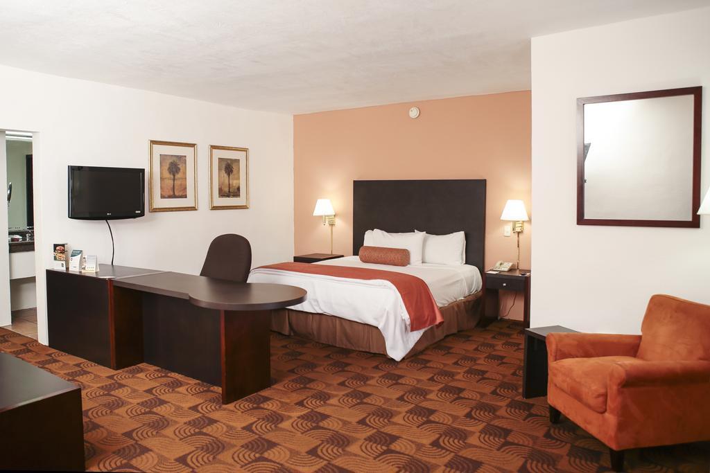 Quality Inn Nuevo Laredo Exterior foto
