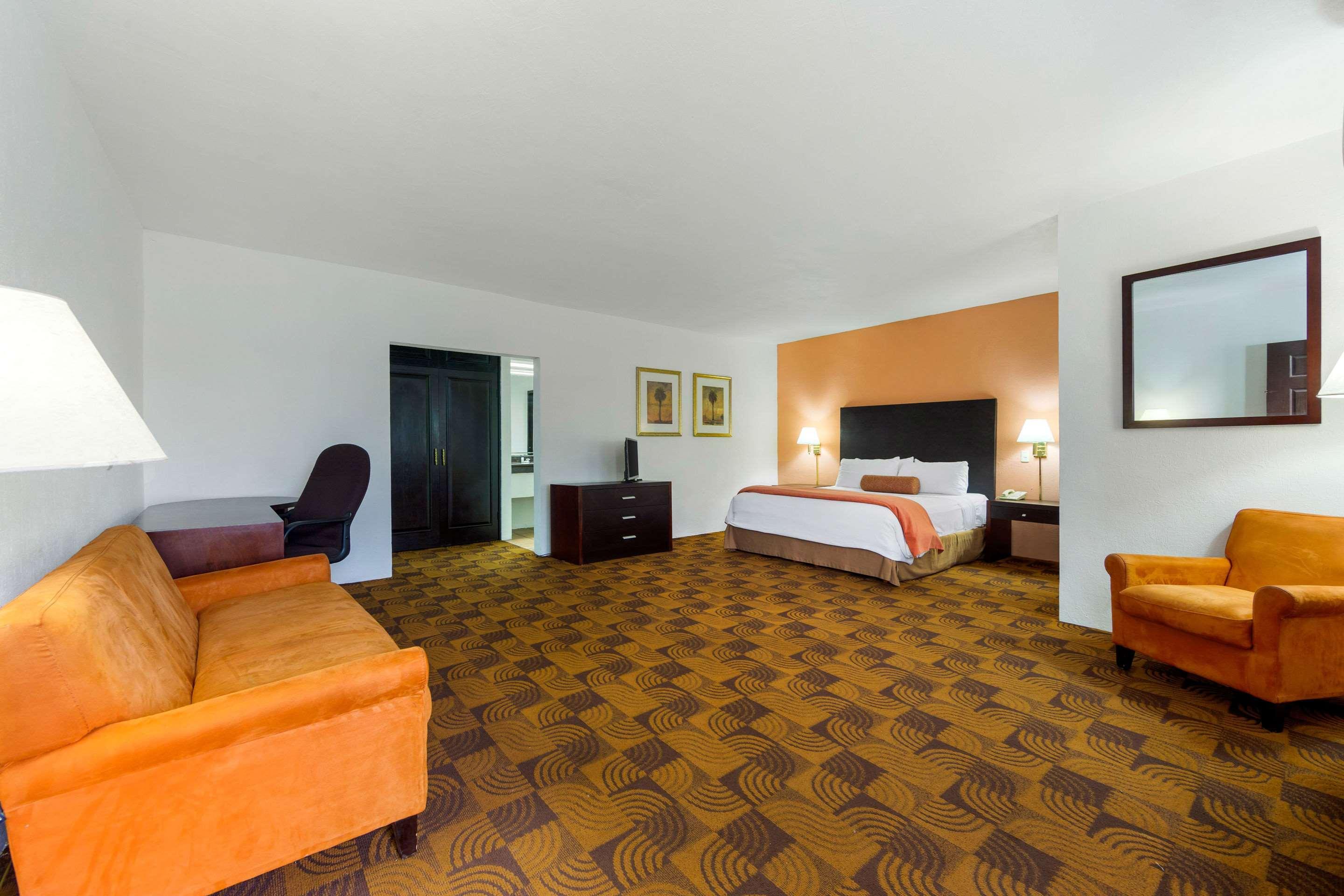 Quality Inn Nuevo Laredo Exterior foto
