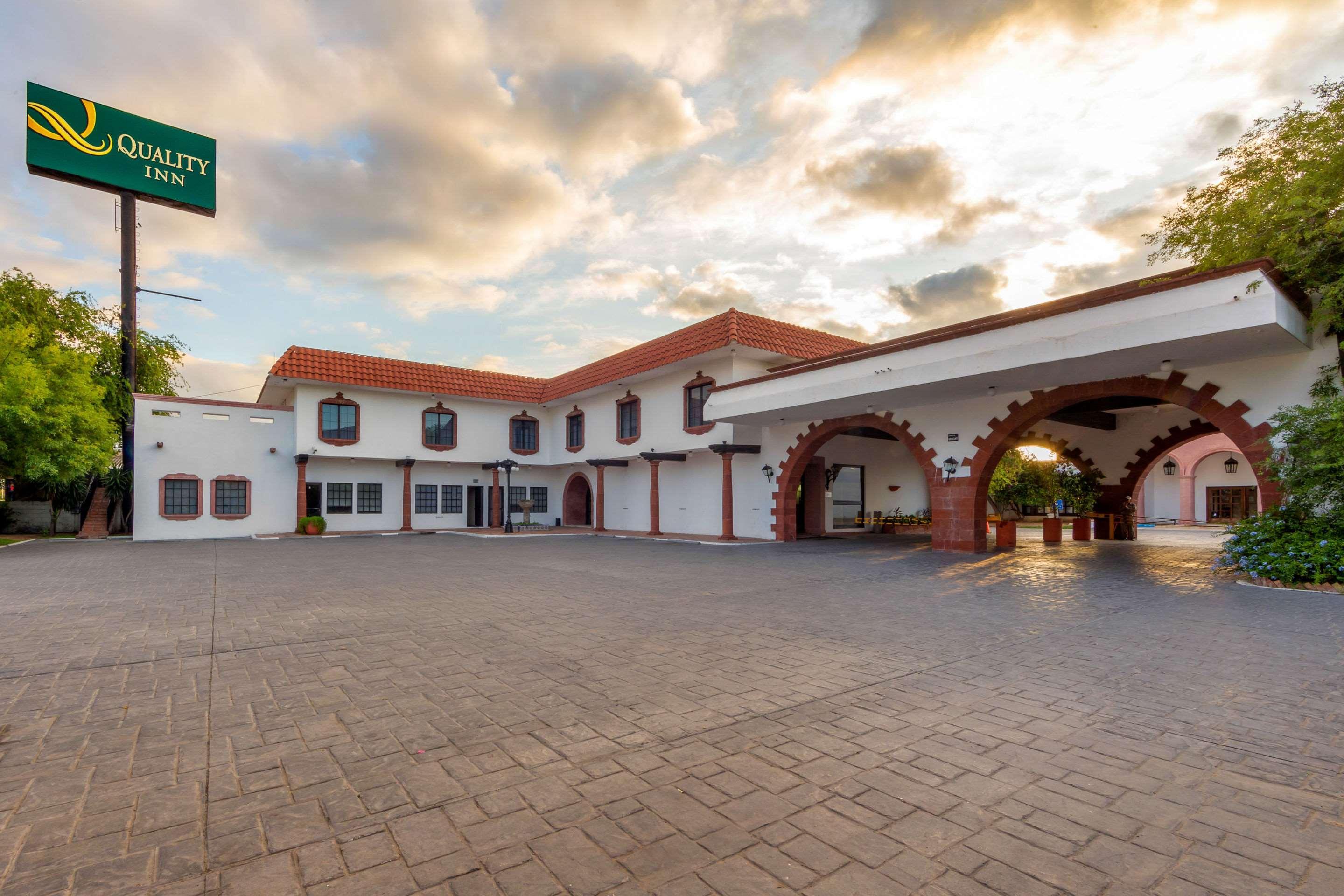 Quality Inn Nuevo Laredo Exterior foto