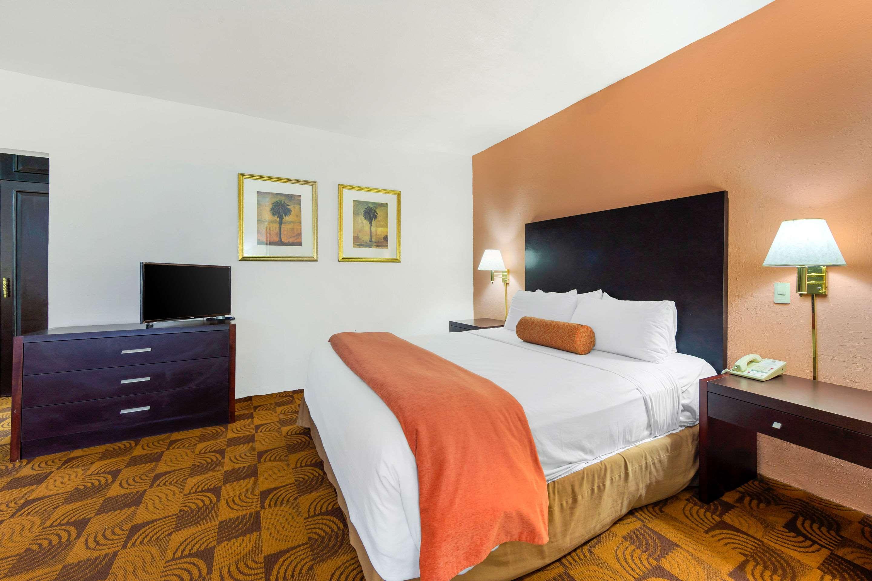 Quality Inn Nuevo Laredo Exterior foto