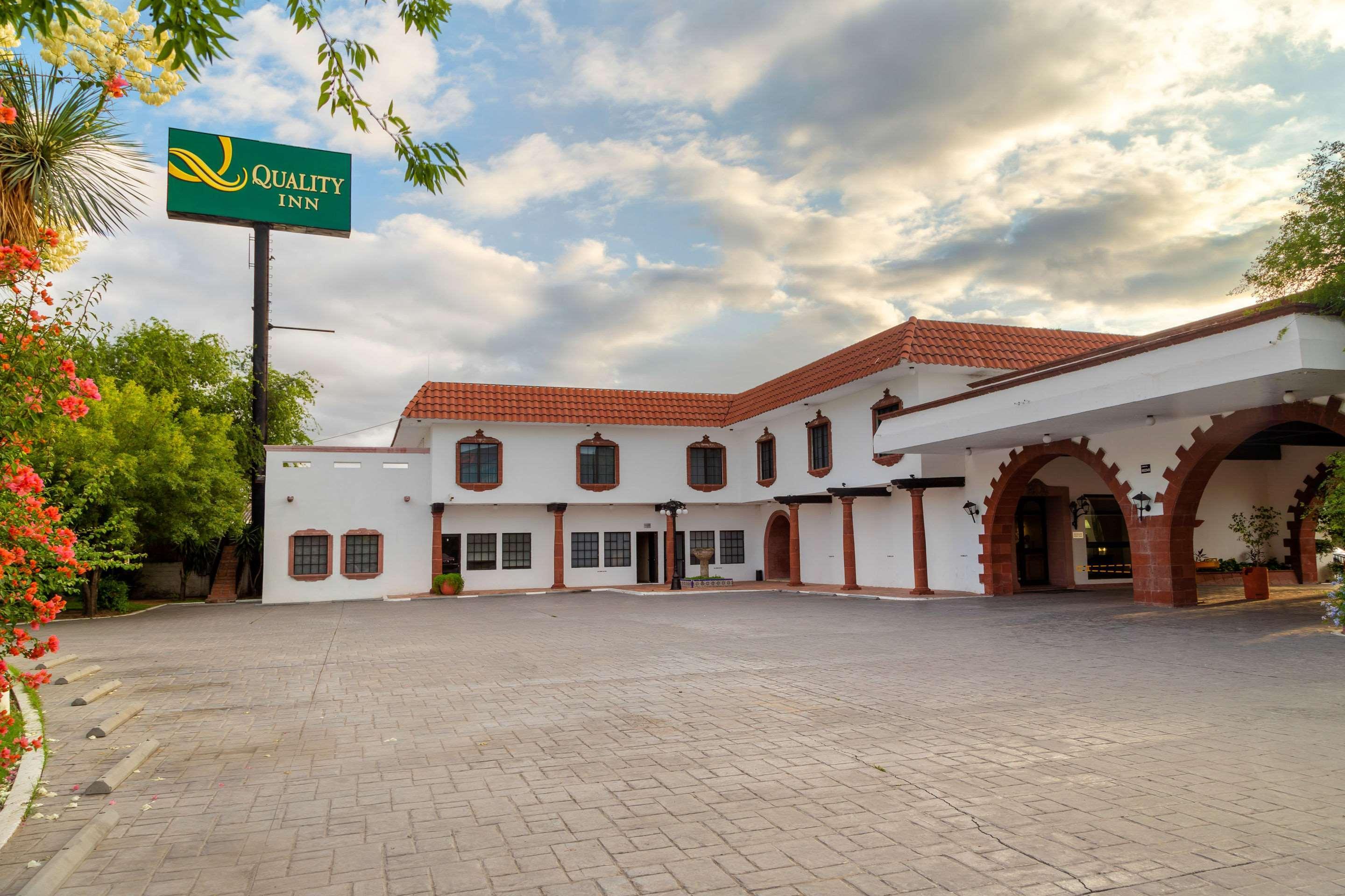 Quality Inn Nuevo Laredo Exterior foto